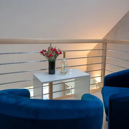 公寓 Duplex Apartment, *